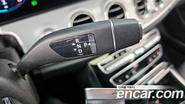Mercedes-Benz E-Class 2020 — ფოტო 9/20
