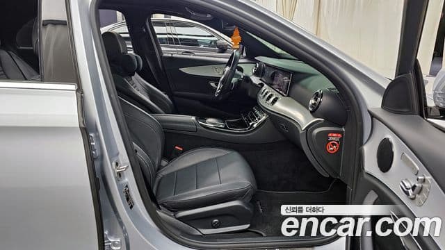 Mercedes-Benz E-Class 2020 — ფოტო 11/20