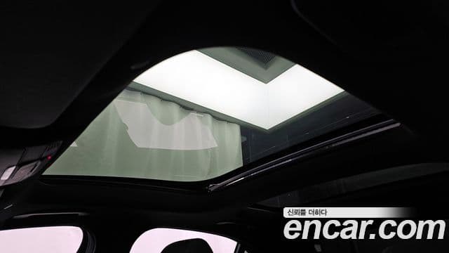 Mercedes-Benz E-Class 2020 — ფოტო 19/20