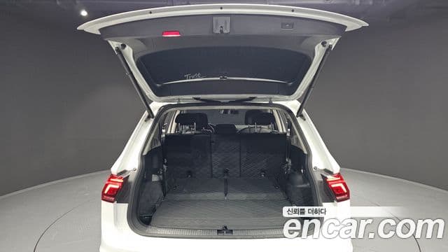 Volkswagen Tiguan Allspace 2023 — Şəkil 20/20