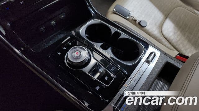 Kia Carnival 2021 — ფოტო 9/20