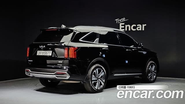 Kia Sorento 2023 — фото 2 из 20