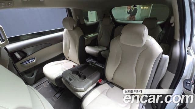 Kia Carnival 2022 — Şəkil 12/20