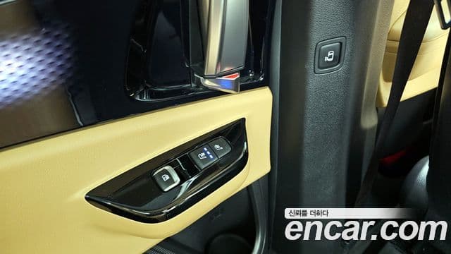 Kia Carnival 2021 — Şəkil 17/20