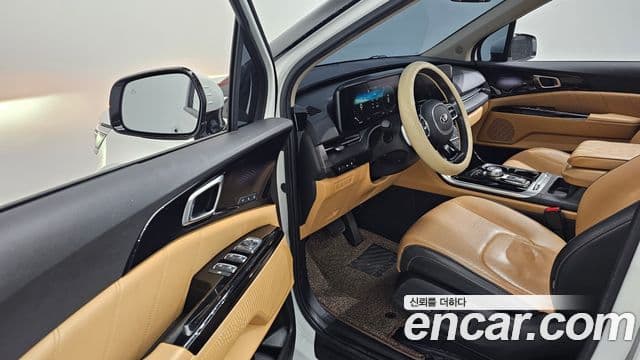Kia Carnival 2020 — фото 10 из 20