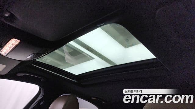 Mercedes-Benz E-Class 2020 — Photo 13/20