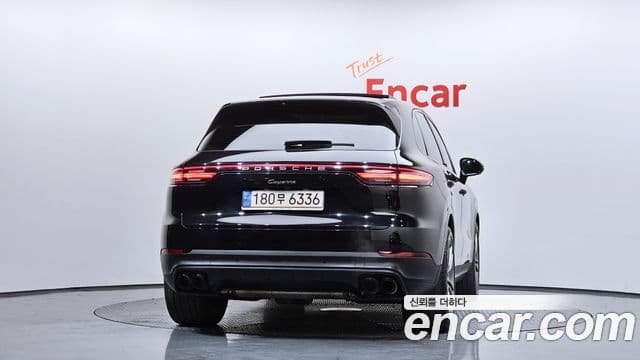Porsche Cayenne 2022 — фото 3 из 20