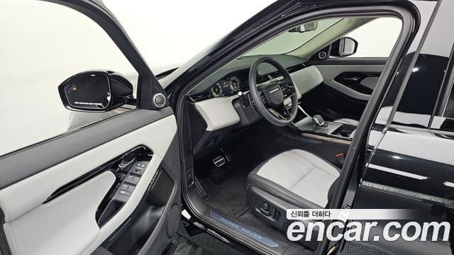 Land Rover Range Rover Evoque 2025 — фото 11 из 20