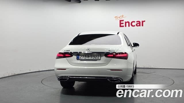 Mercedes-Benz E-Class 2023 — фото 4 из 20