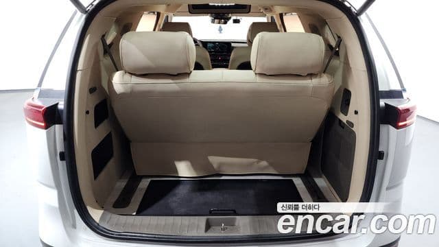 Kia Carnival 2020 — фото 20 из 20