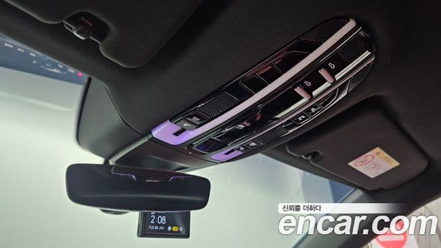 Porsche Panamera 2023 — фото 17 из 20