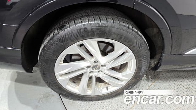 Audi Q7 2021 — фото 5 из 20