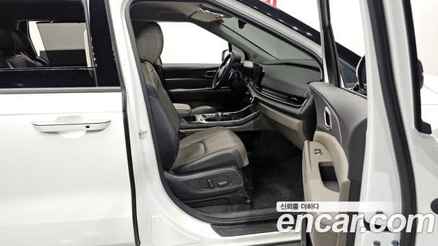 Kia Carnival 2024 — Фото 11/20