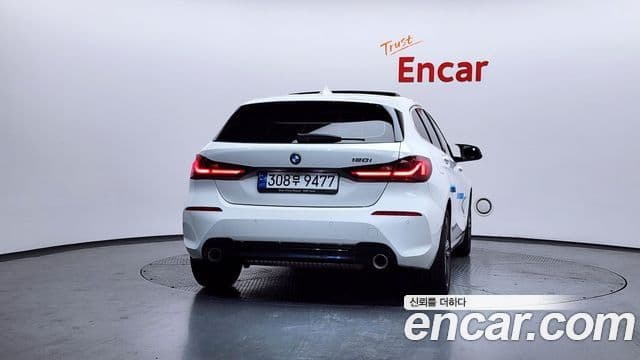 BMW 1 Series 2022 — Şəkil 4/20
