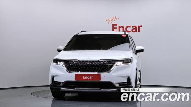 Kia Carnival 2021 — фото 3 из 20