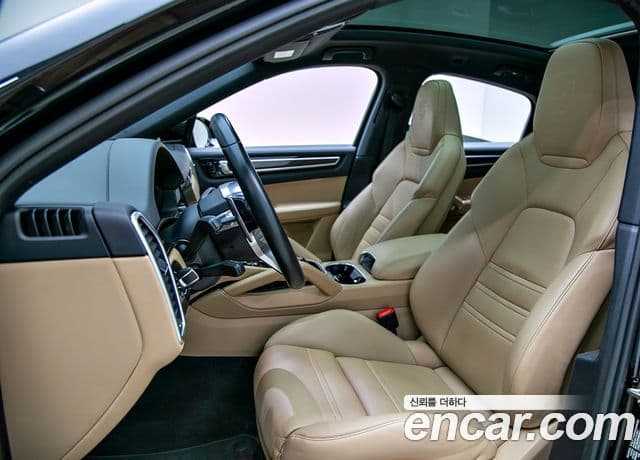 Porsche Cayenne 2020 — Şəkil 13/20