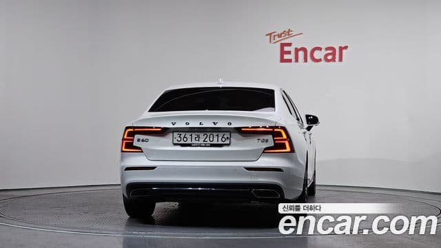 Volvo S60 2020 — Şəkil 3/20