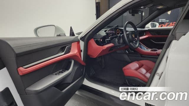 Porsche Taycan 2023 — Photo 16/20