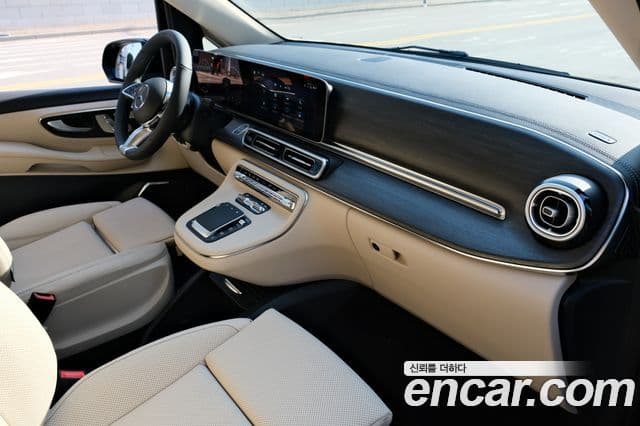 Mercedes-Benz V-Class 2025 — Şəkil 13/19