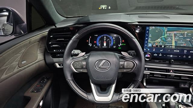 Lexus RX350h 2023 — ფოტო 13/20