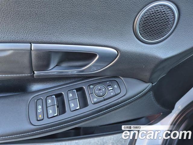 Hyundai Sonata Hybrid 2021 — Photo 13/17