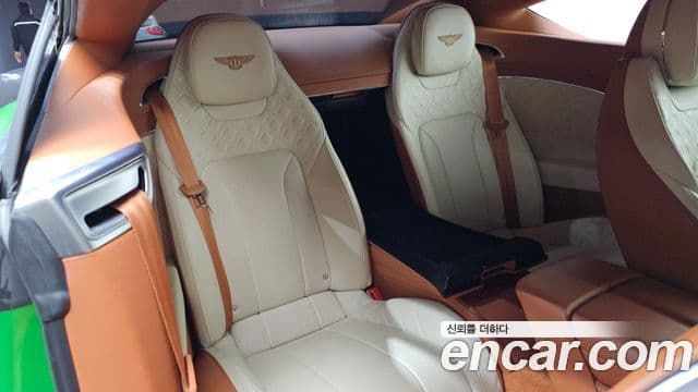 Bentley Continental GT 2022 — фото 12 из 20