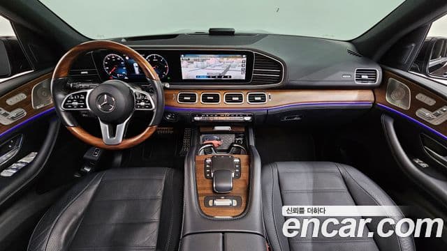 Mercedes-Benz GLS-Class 2021 — Photo 8/20