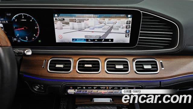 Mercedes-Benz GLS-Class 2021 — Photo 2/20