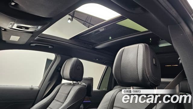 Mercedes-Benz GLS-Class 2021 — Photo 18/20