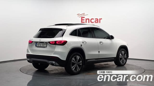 Mercedes-Benz GLA-Class 2021 — Şəkil 2/20