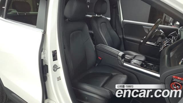 Mercedes-Benz GLA-Class 2021 — фото 10 из 20