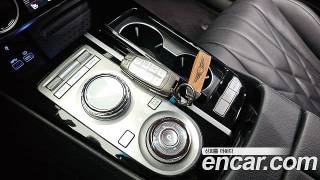 Genesis Electrified G80 2023 — Şəkil 9/20