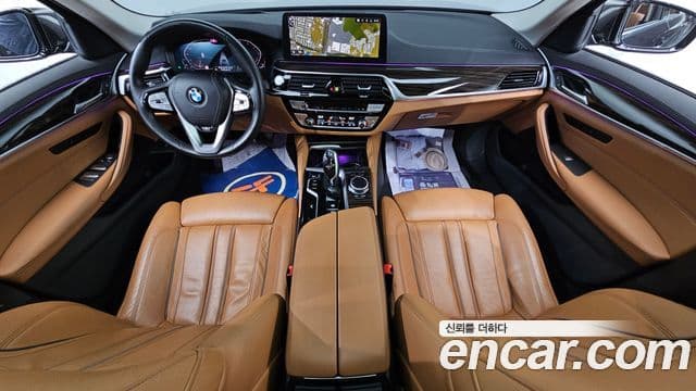 BMW 5 Series 2021 — ფოტო 7/20