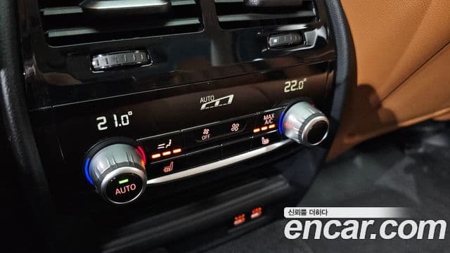 BMW 5 Series 2021 — ფოტო 19/20