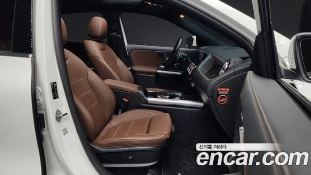 Mercedes-Benz GLA-Class 2022 — Photo 19/20