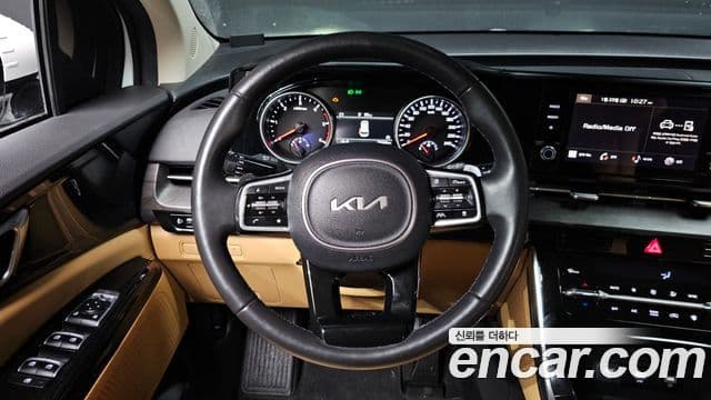 Kia Carnival 2023 — Фото 13/20