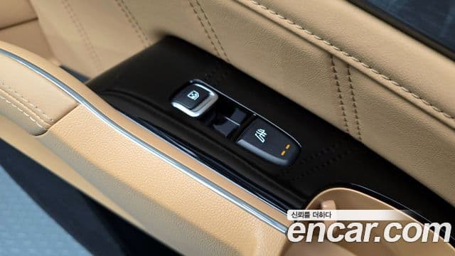 Kia Sorento 2022 — ფოტო 17/20
