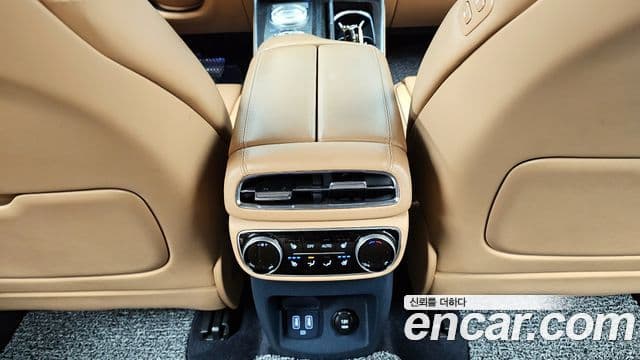 Genesis GV80 2020 — ფოტო 19/20