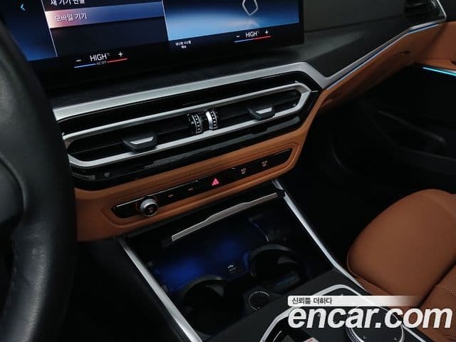 BMW 3 Series 2023 — Фото 11/20