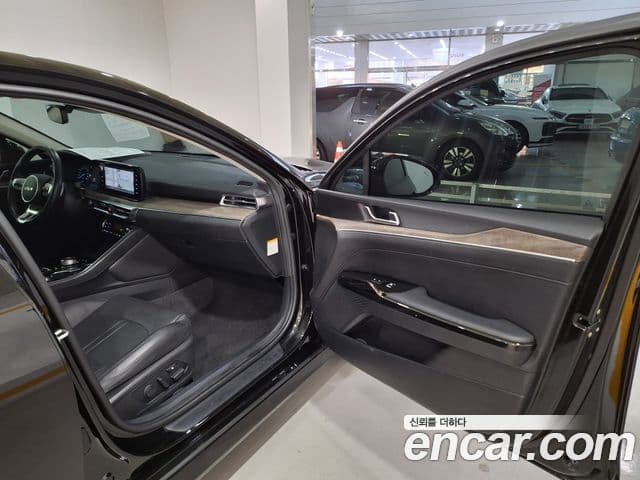 Kia K5 2023 — Şəkil 9/20