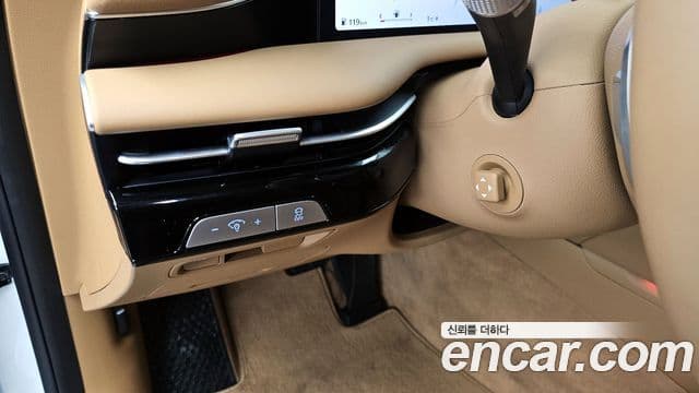 Genesis Electrified G80 2024 — ფოტო 18/20