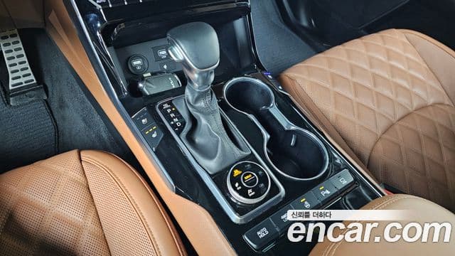 Kia Mohave The Master 2023 — фото 9 из 20