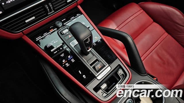 Porsche Cayenne 2019 — Photo 18/20