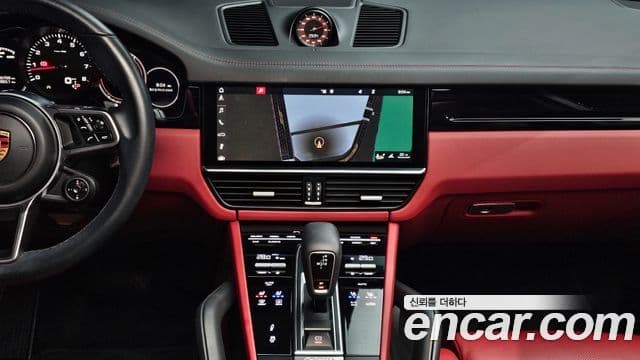 Porsche Cayenne 2019 — Photo 9/20