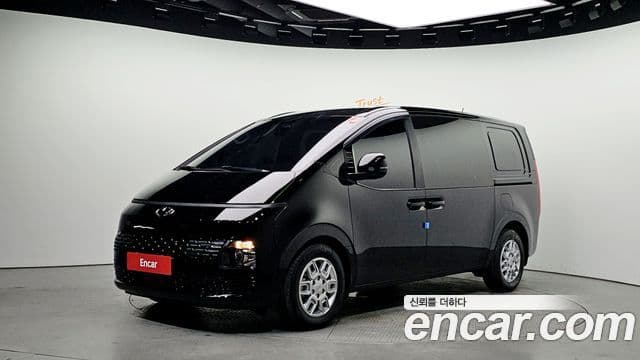 Hyundai Staria 2022 — фото 10 из 20