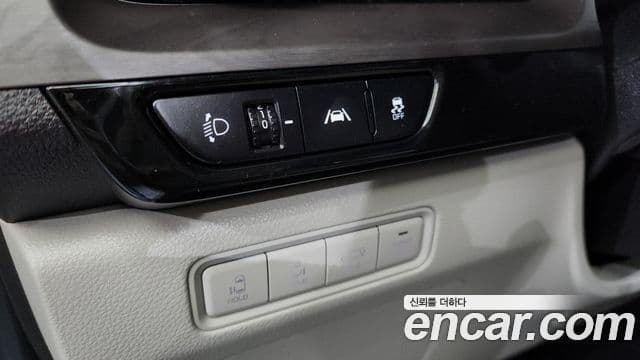 Kia Carnival 2021 — фото 13 из 20