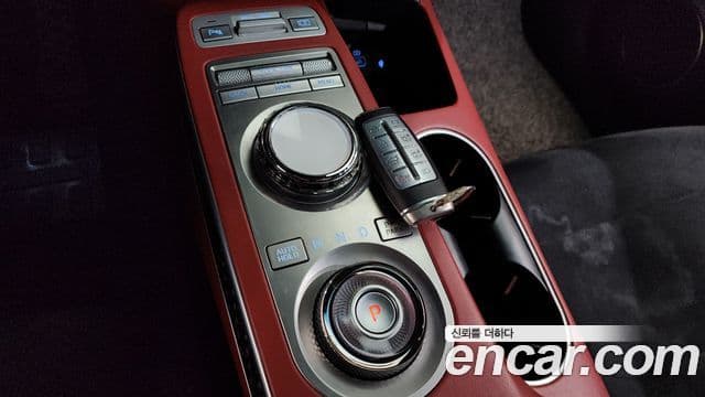 Genesis GV70 2021 — ფოტო 9/20