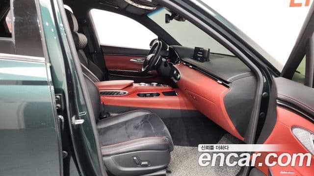 Genesis GV70 2021 — ფოტო 11/20