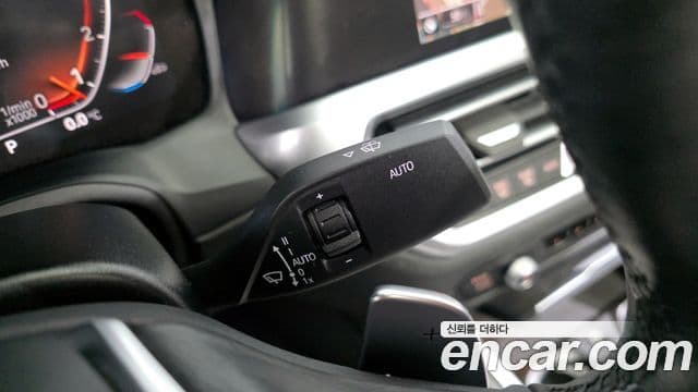 BMW 3 Series 2020 — ფოტო 16/20