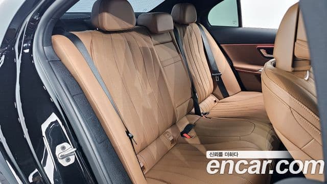 Mercedes-Benz E-Class 2025 — Şəkil 12/20